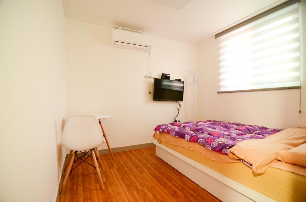 Yakorea Hostel Dongdaemun Сеул Стая снимка